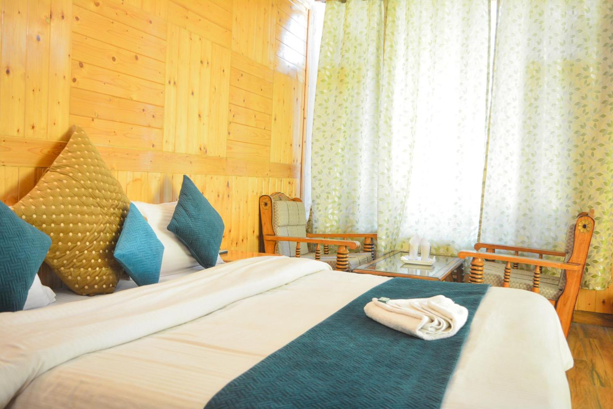 The Neelgiris Hotel Manali  Exterior photo
