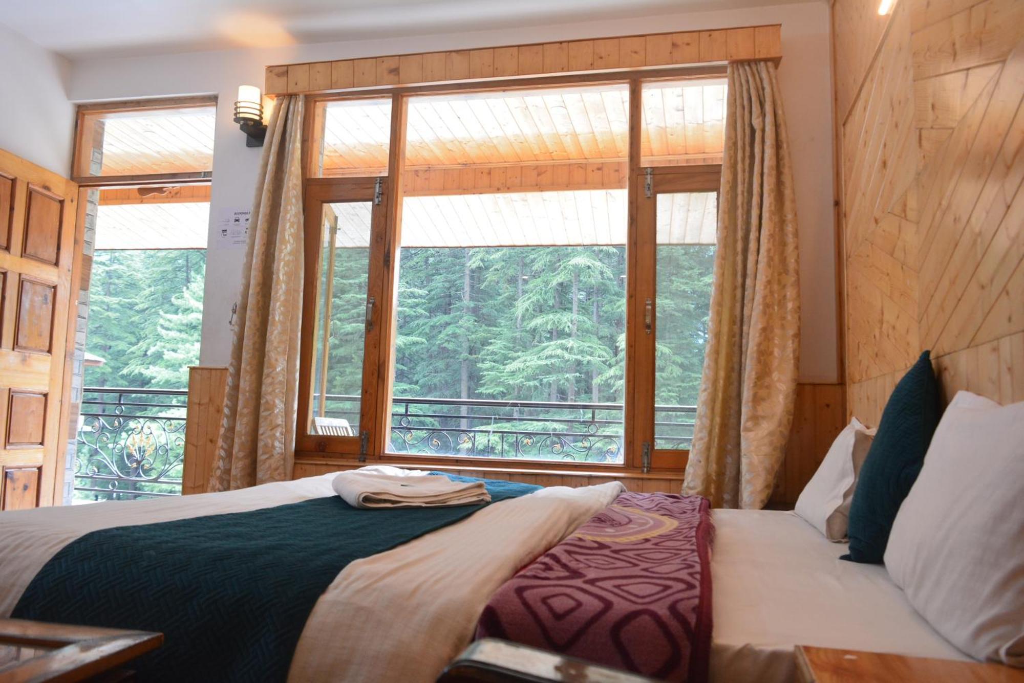 The Neelgiris Hotel Manali  Exterior photo